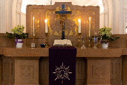 Altar der Evangelischen Gustav-Adolf-Kirche